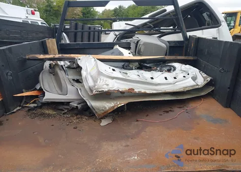 2000 Ford F-250 Lariat/Xl/Xlt from USA, damaged, VIN 1FTNX21F1YEB12689